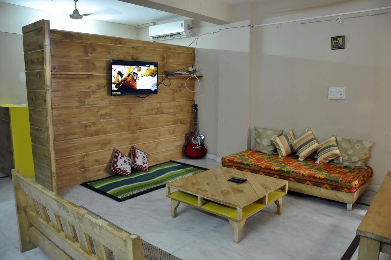 Friends Hostel New Delhi Exterior photo
